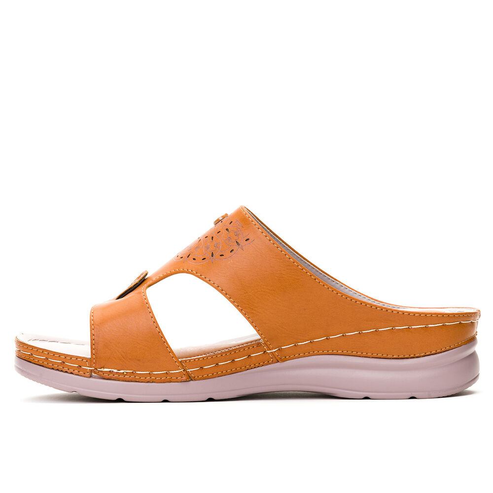 Sandalia Mujer Camel Kibo Chancleta image number 1.0